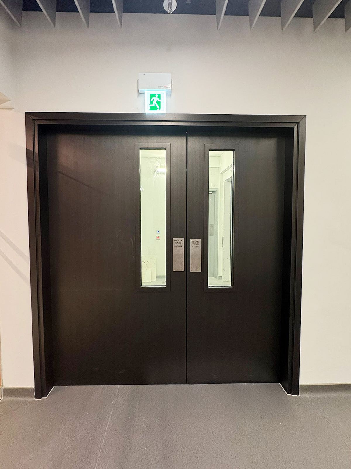 3M™ DI-NOC™ Architectural Finishes Metallic Hairline - SPX2 Fire Door Refurbishment ME-379